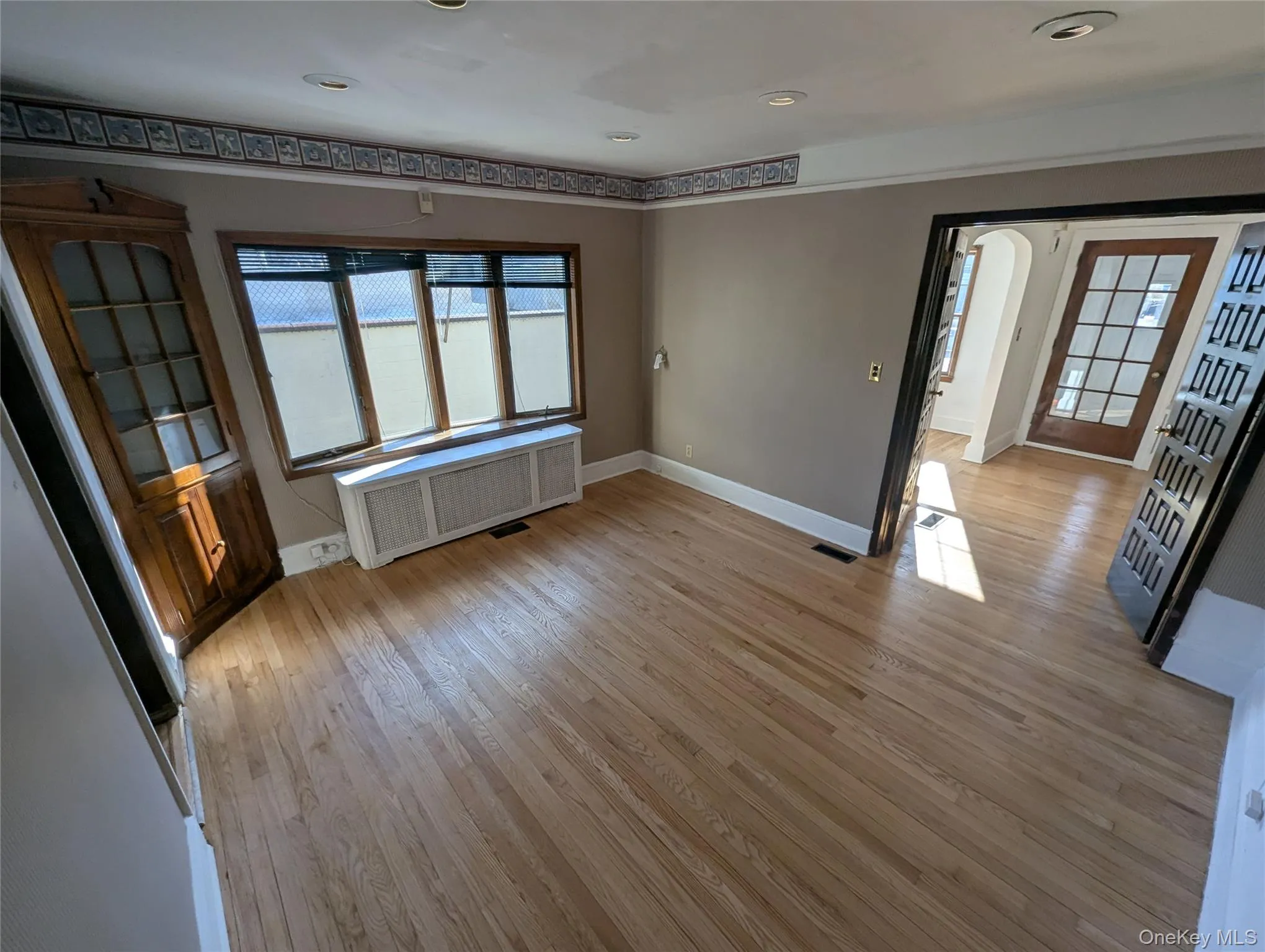 153 Main Street, Smithtown, NY, 3 Bedrooms Bedrooms, 6 Rooms Rooms,1 BathroomBathrooms,Residential Sale,For Rent,Main,0,948257 153 Main Street, Smithtown, NY, 3 Bedrooms Bedrooms, 6 Rooms Rooms,1 BathroomBathrooms,Residential Sale,For Rent,Main,0,948257