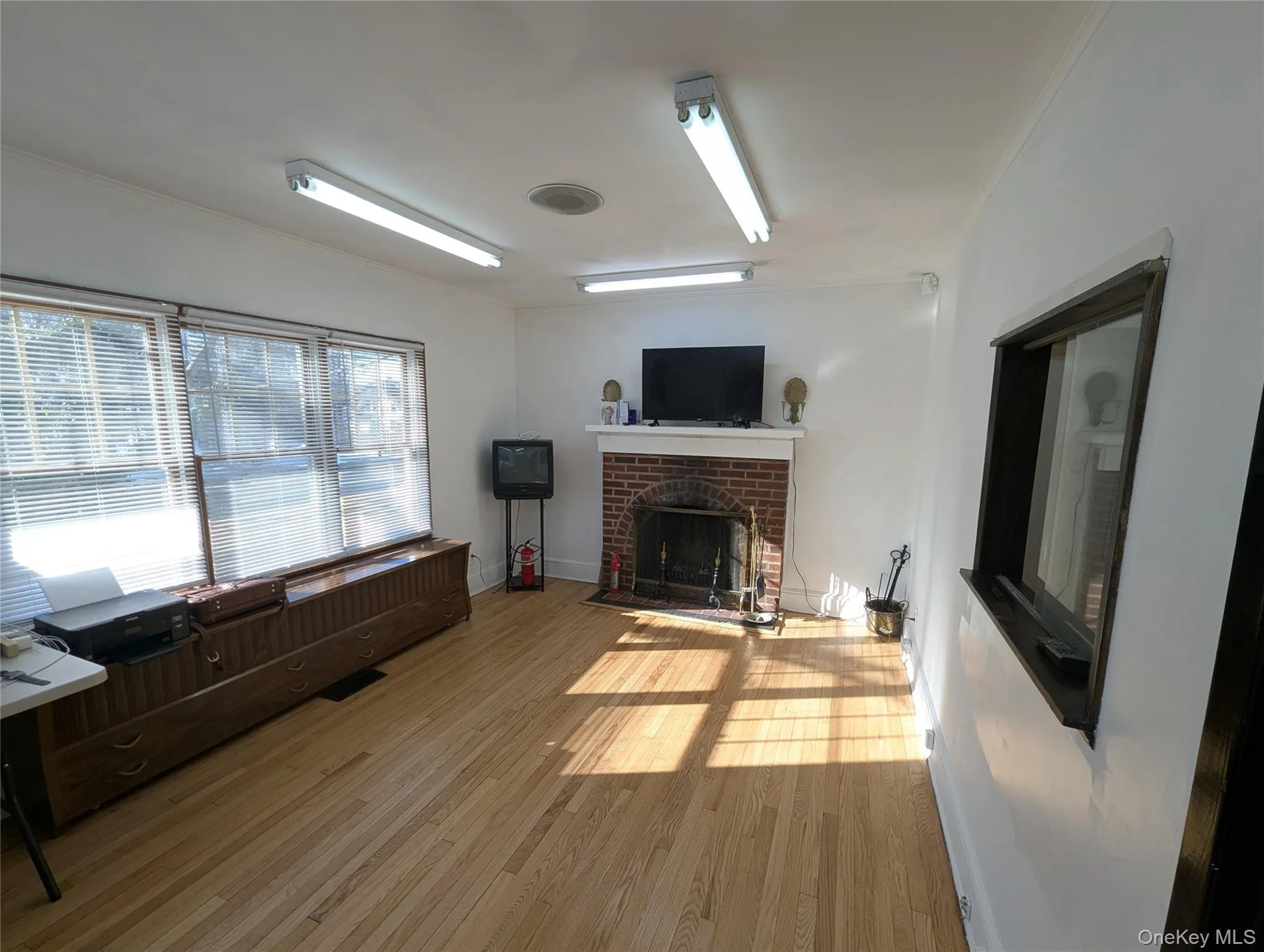 153 Main Street, Smithtown, NY, 3 Bedrooms Bedrooms, 6 Rooms Rooms,1 BathroomBathrooms,Residential Sale,For Rent,Main,0,948257 153 Main Street, Smithtown, NY, 3 Bedrooms Bedrooms, 6 Rooms Rooms,1 BathroomBathrooms,Residential Sale,For Rent,Main,0,948257