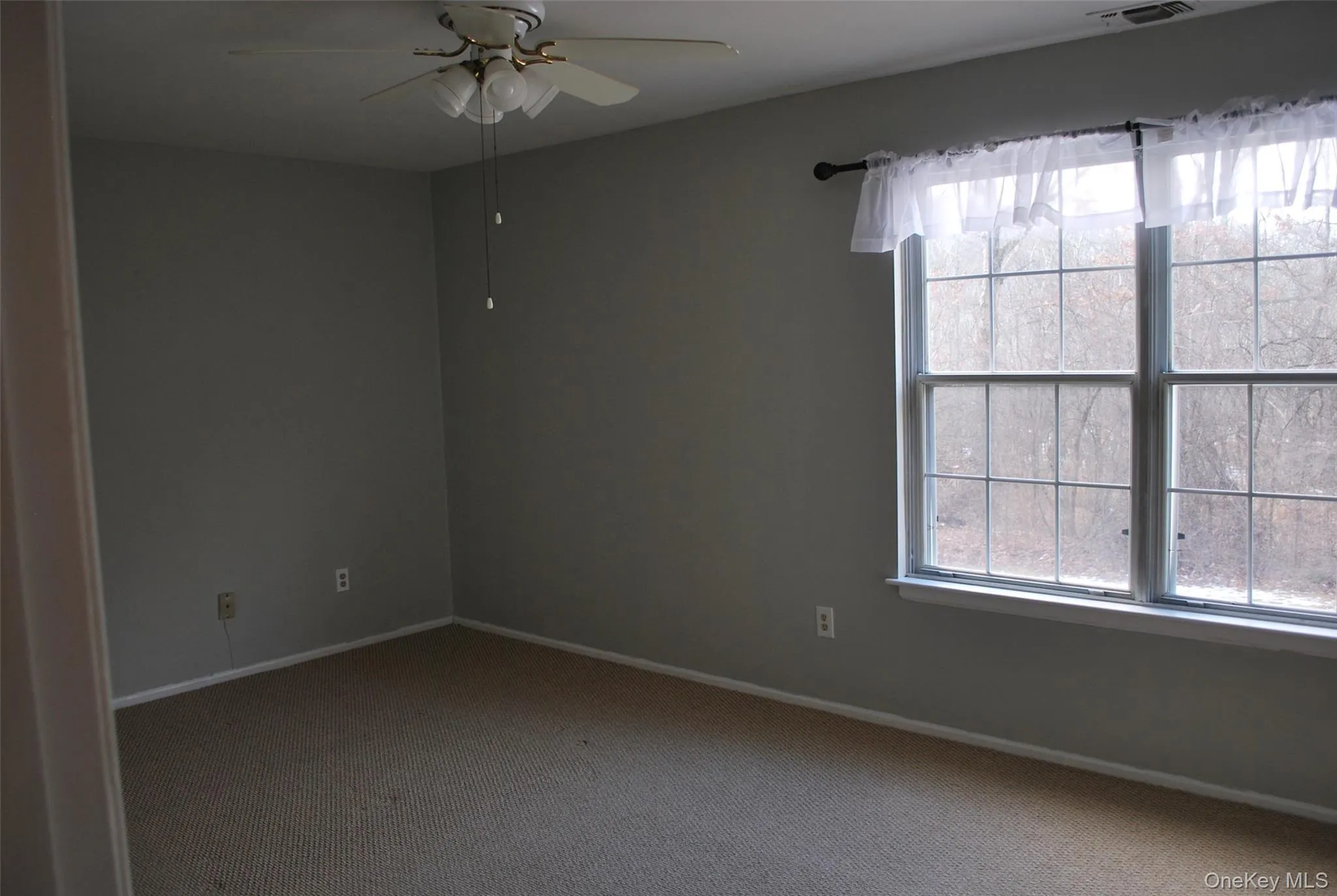 Larger bedroom with ample closet space. Larger bedroom with ample closet space.