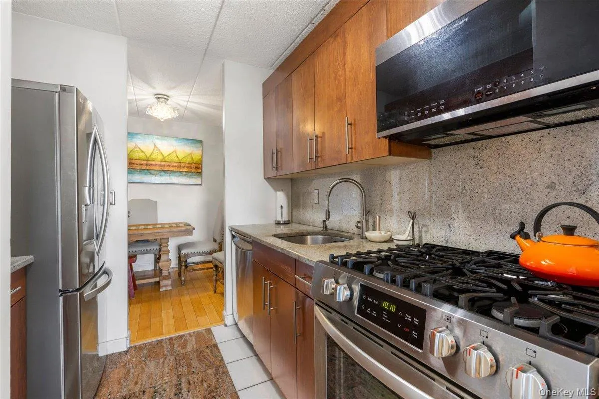 1085 Warburton Ave, Yonkers, NY, 2 Bedrooms Bedrooms, 4 Rooms Rooms,1 BathroomBathrooms,Residential Lease,Idx,Warburton Ave,0,948319 1085 Warburton Ave, Yonkers, NY, 2 Bedrooms Bedrooms, 4 Rooms Rooms,1 BathroomBathrooms,Residential Lease,Idx,Warburton Ave,0,948319