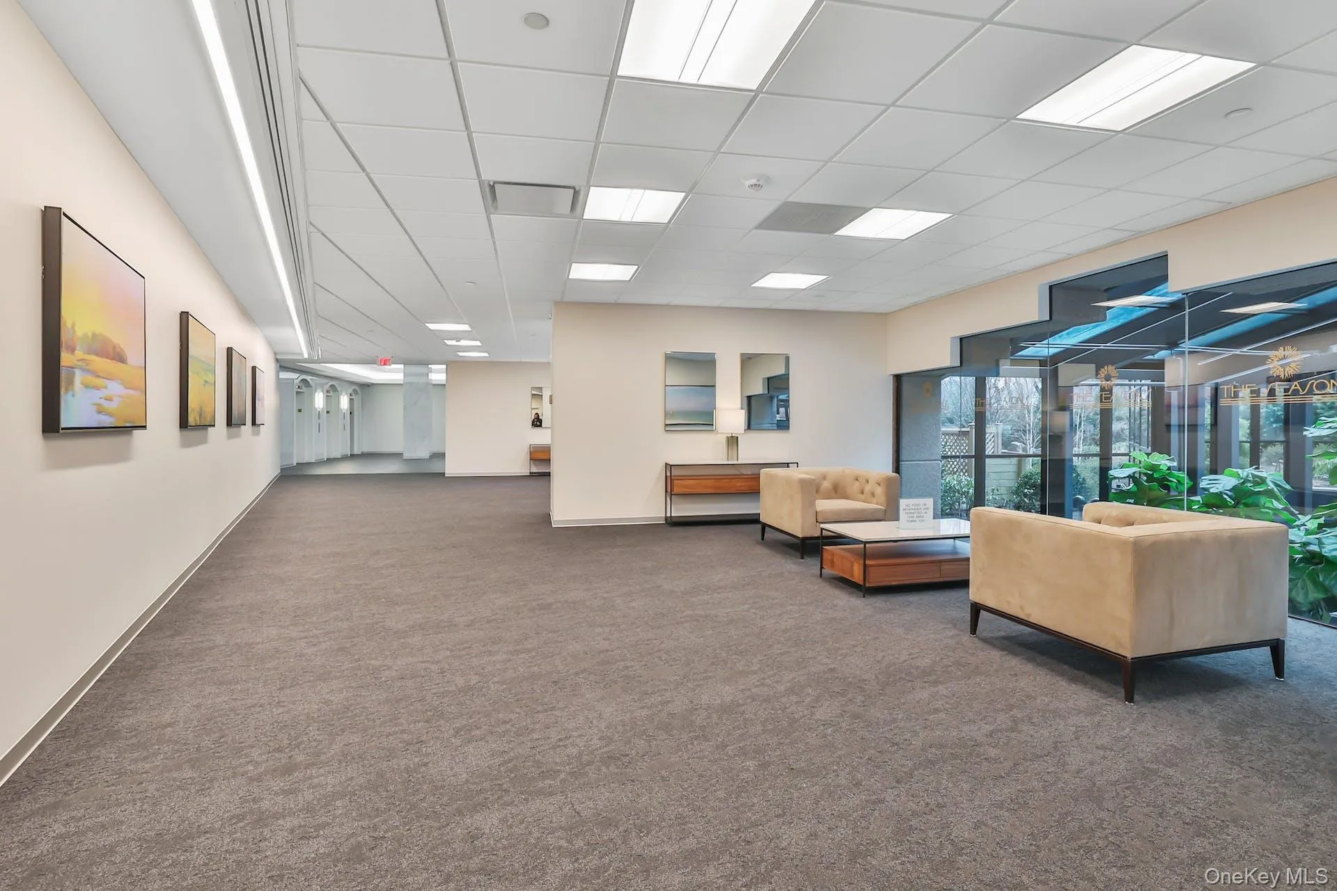 Lobby/ entering elevators to apartments Lobby/ entering elevators to apartments