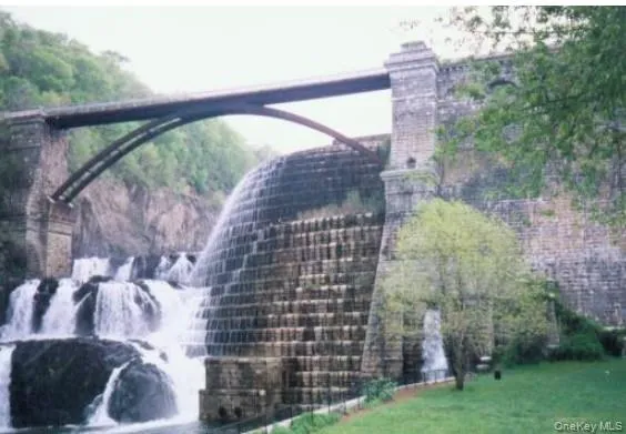 The Croton Dam, eighth wonder of the world (IMO lol) The Croton Dam, eighth wonder of the world (IMO lol)