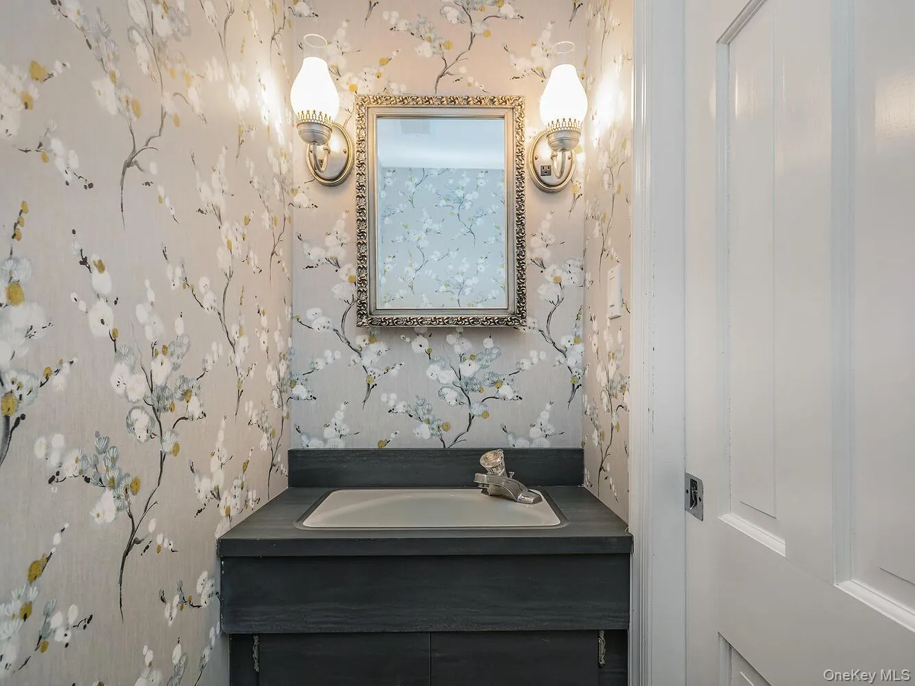 Powder Room Powder Room