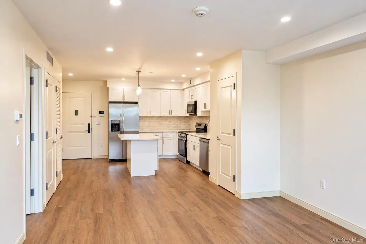 155 First, North Hempstead, NY, 1 Bedroom Bedrooms, 1 Room Rooms,1 BathroomBathrooms,Residential Lease,For Rent,First,0,948413 155 First, North Hempstead, NY, 1 Bedroom Bedrooms, 1 Room Rooms,1 BathroomBathrooms,Residential Lease,For Rent,First,0,948413