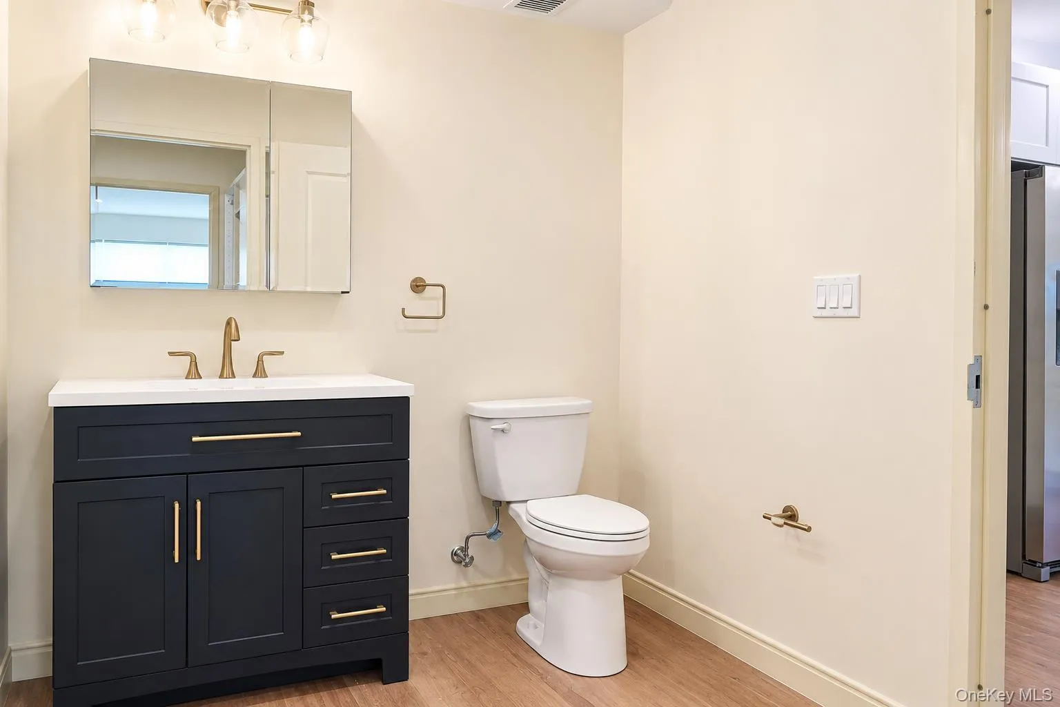 155 First, North Hempstead, NY, 1 Bedroom Bedrooms, 1 Room Rooms,1 BathroomBathrooms,Residential Lease,For Rent,First,0,948413 155 First, North Hempstead, NY, 1 Bedroom Bedrooms, 1 Room Rooms,1 BathroomBathrooms,Residential Lease,For Rent,First,0,948413