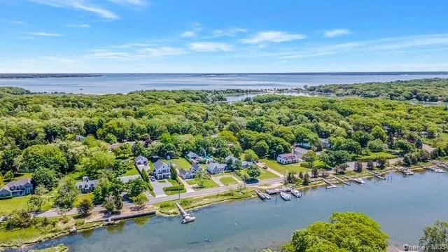 5415 Skunk Lane, Southold, NY, 3 Bedrooms Bedrooms, 5 Rooms Rooms,3 BathroomsBathrooms,Residential Lease,Idx,Skunk,0,948433 5415 Skunk Lane, Southold, NY, 3 Bedrooms Bedrooms, 5 Rooms Rooms,3 BathroomsBathrooms,Residential Lease,Idx,Skunk,0,948433