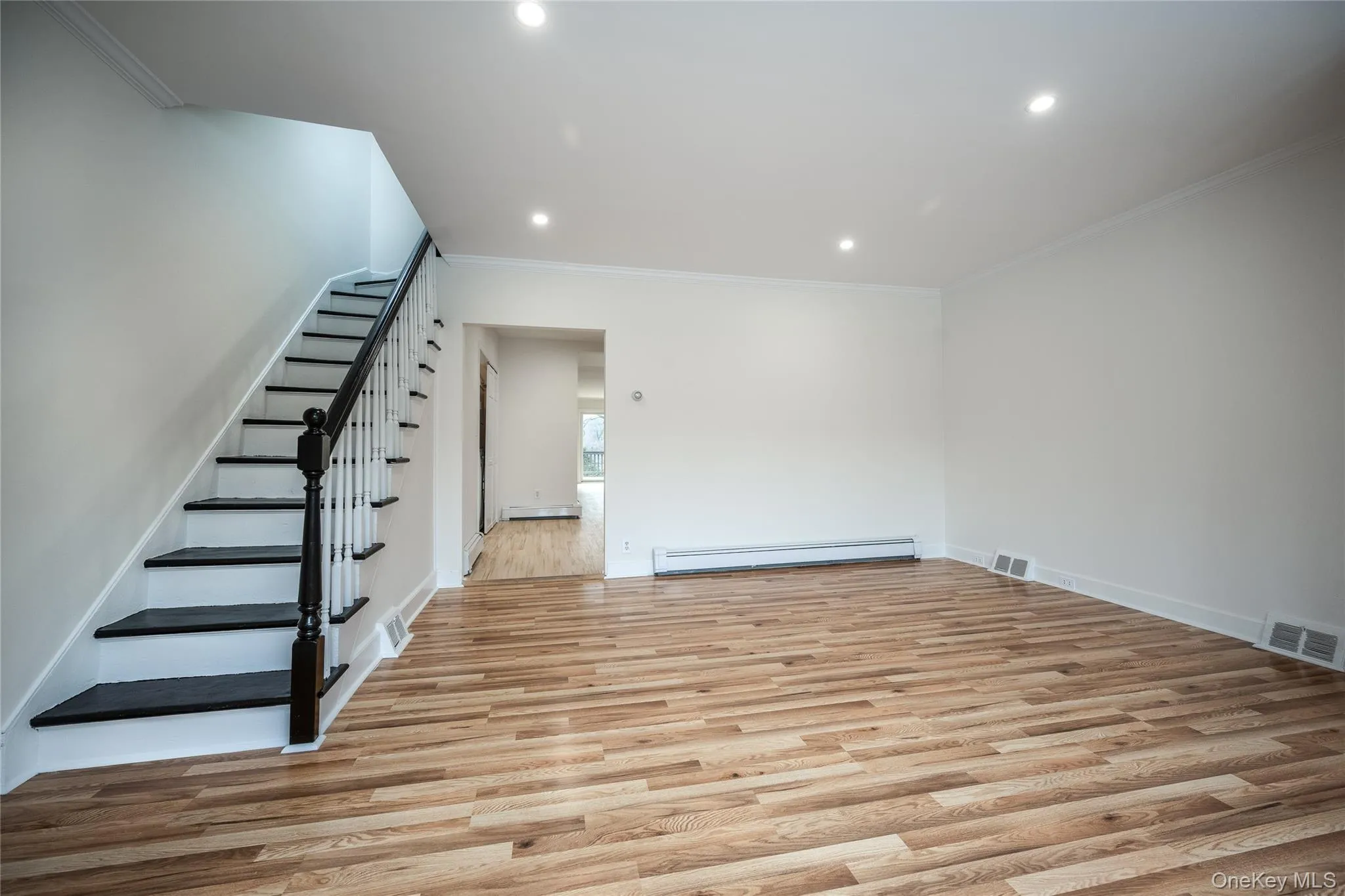 14 Deane Place, Mamaroneck, NY, 3 Bedrooms Bedrooms, 7 Rooms Rooms,2 BathroomsBathrooms,Residential Lease,Idx,Deane,0,948450 14 Deane Place, Mamaroneck, NY, 3 Bedrooms Bedrooms, 7 Rooms Rooms,2 BathroomsBathrooms,Residential Lease,Idx,Deane,0,948450