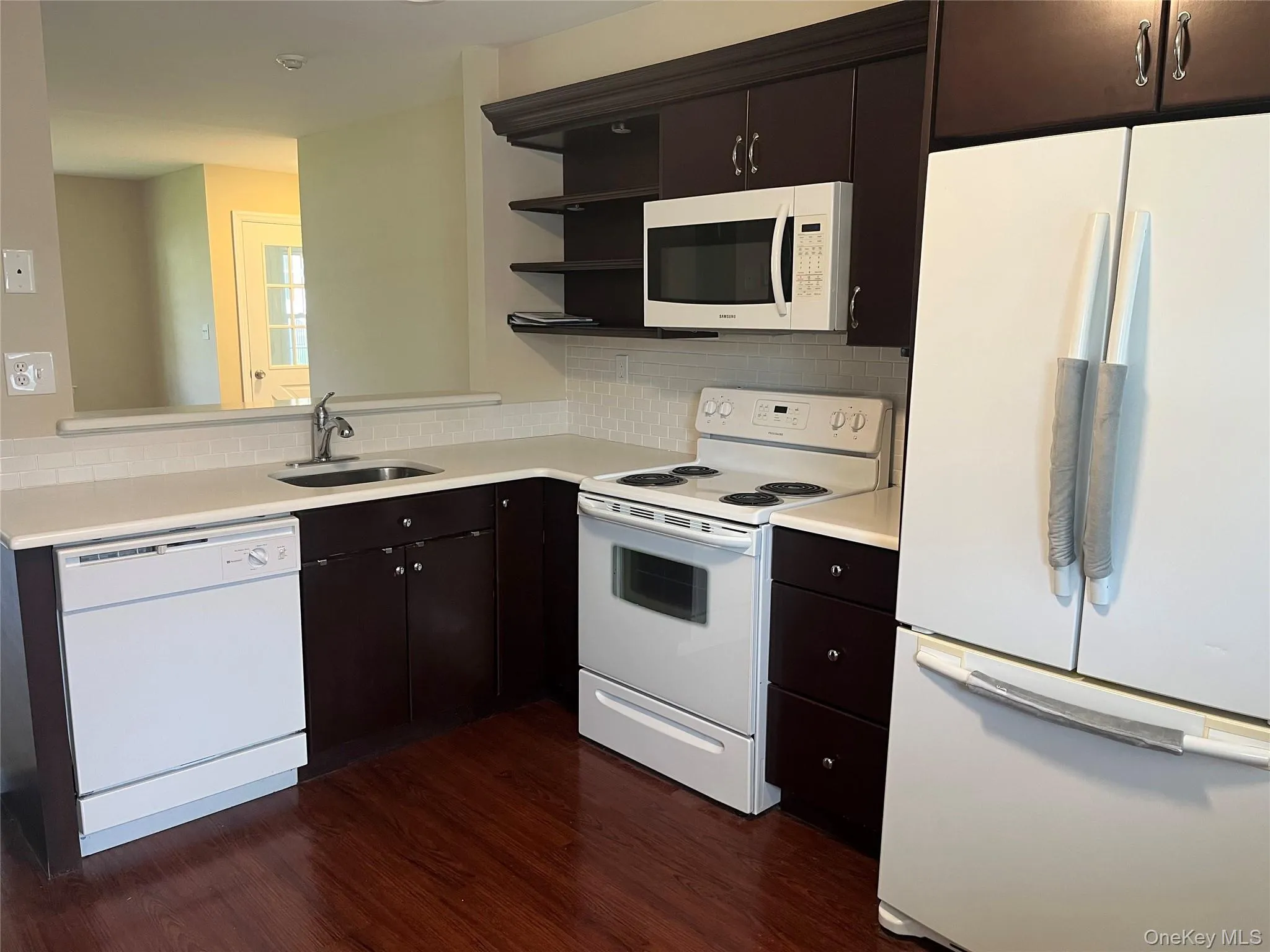 373 Woodbridge Drive, Brookhaven, NY, 2 Bedrooms Bedrooms, 5 Rooms Rooms,1 BathroomBathrooms,Residential Sale,For Rent,Woodbridge,0,948513 373 Woodbridge Drive, Brookhaven, NY, 2 Bedrooms Bedrooms, 5 Rooms Rooms,1 BathroomBathrooms,Residential Sale,For Rent,Woodbridge,0,948513