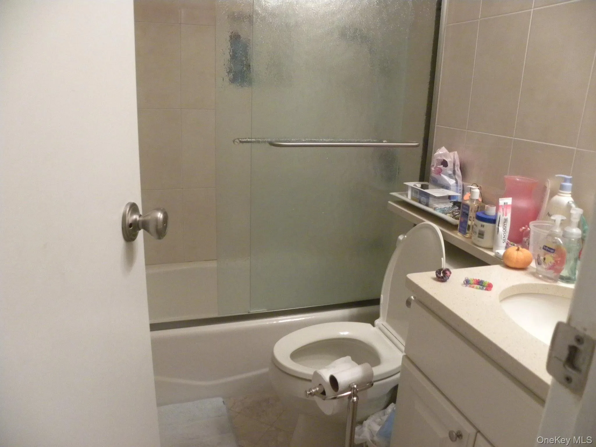 142 Main Street, North Hempstead, NY, 1 Bedroom Bedrooms, 4 Rooms Rooms,1 BathroomBathrooms,Residential Lease,Idx,Main,0,948552 142 Main Street, North Hempstead, NY, 1 Bedroom Bedrooms, 4 Rooms Rooms,1 BathroomBathrooms,Residential Lease,Idx,Main,0,948552