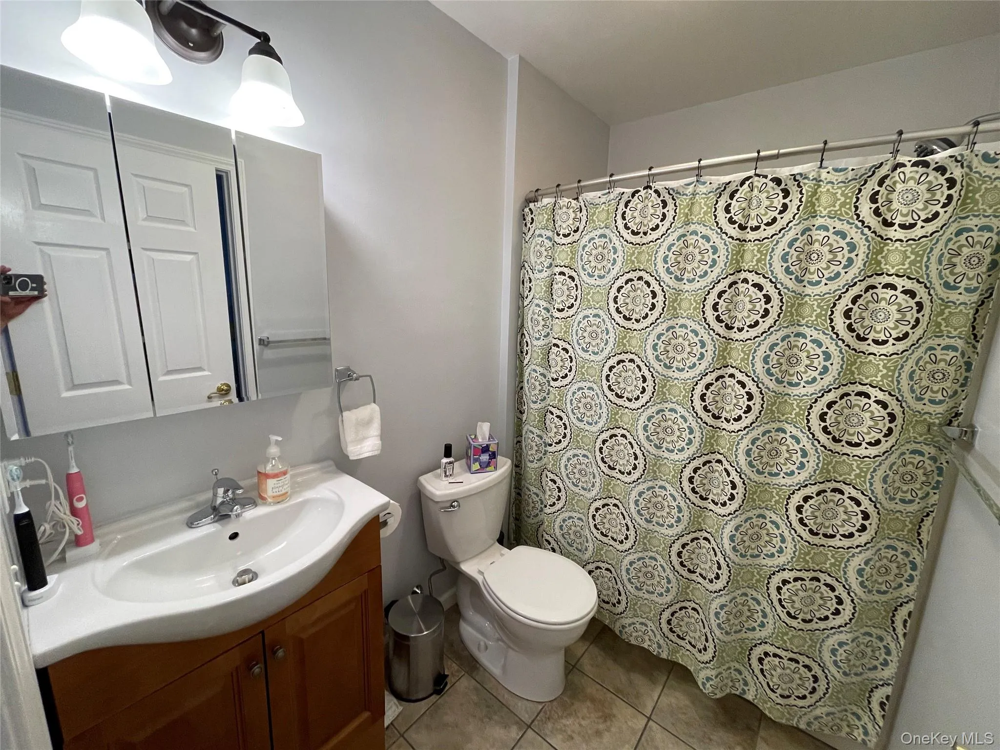 2nd floor full bathroom 2nd floor full bathroom