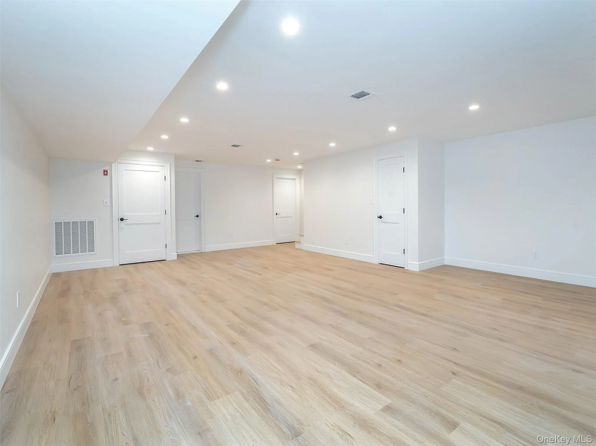 35B Dunwood Road, North Hempstead, NY, 4 Bedrooms Bedrooms, 6 Rooms Rooms,3 BathroomsBathrooms,Residential Lease,Idx,Dunwood,0,948667 35B Dunwood Road, North Hempstead, NY, 4 Bedrooms Bedrooms, 6 Rooms Rooms,3 BathroomsBathrooms,Residential Lease,Idx,Dunwood,0,948667