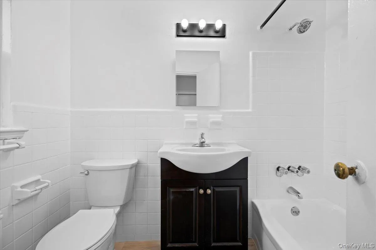 437 Pelham Road, New Rochelle, NY, 2 Rooms Rooms,1 BathroomBathrooms,Residential Lease,Idx,Pelham,0,948760 437 Pelham Road, New Rochelle, NY, 2 Rooms Rooms,1 BathroomBathrooms,Residential Lease,Idx,Pelham,0,948760