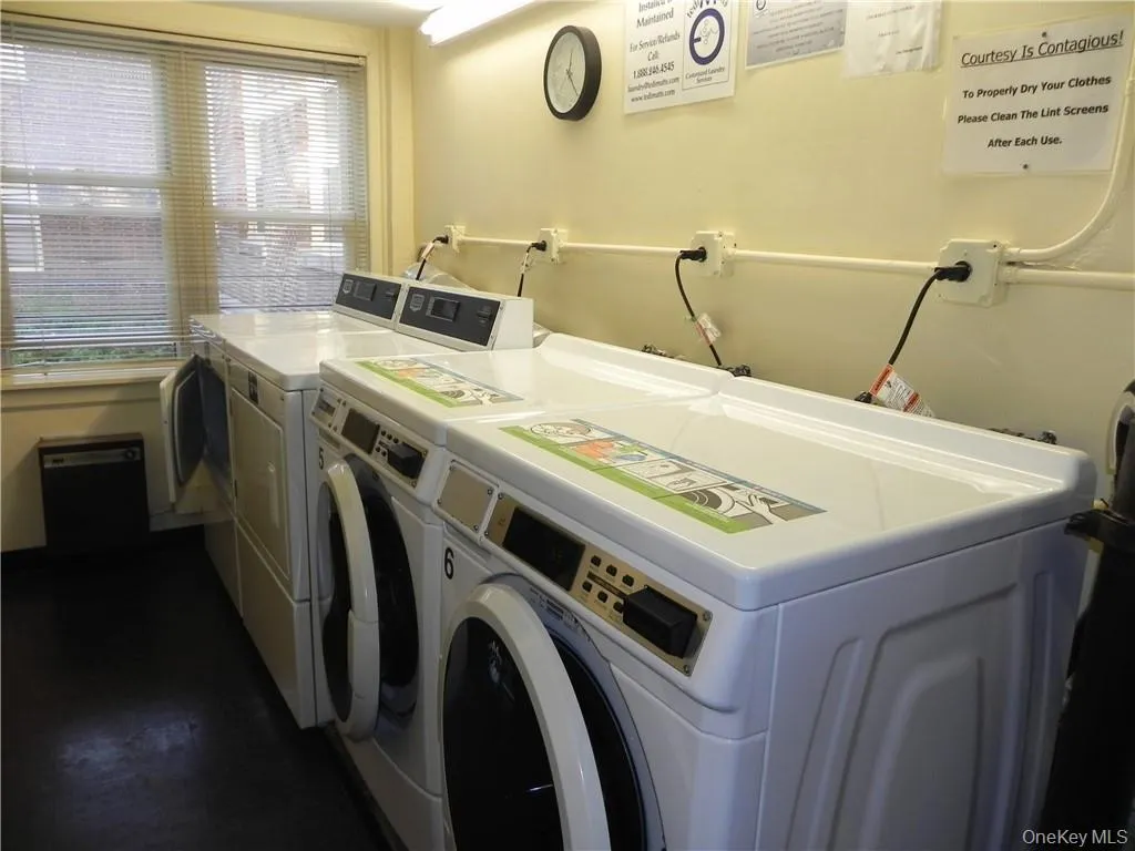 2 Laundry rooms on each floor 2 Laundry rooms on each floor
