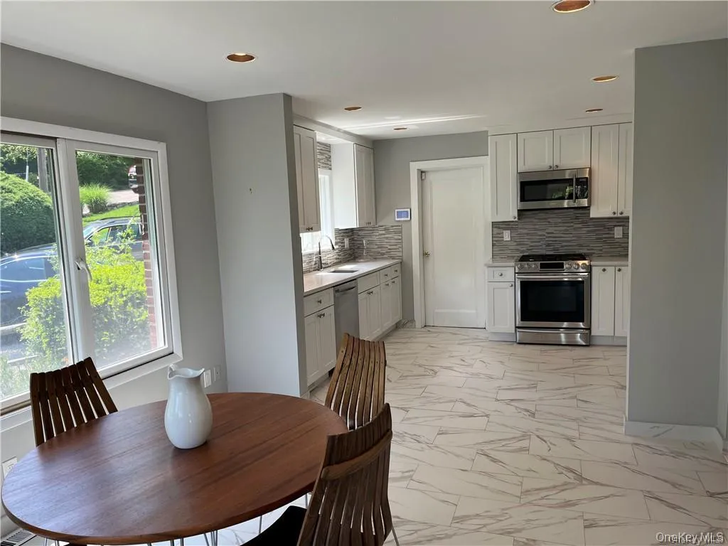 13 Dock Pathway, New Rochelle, NY, 5 Bedrooms Bedrooms, 8 Rooms Rooms,3 BathroomsBathrooms,Residential Lease,Idx,Dock Pathway,0,948819 13 Dock Pathway, New Rochelle, NY, 5 Bedrooms Bedrooms, 8 Rooms Rooms,3 BathroomsBathrooms,Residential Lease,Idx,Dock Pathway,0,948819