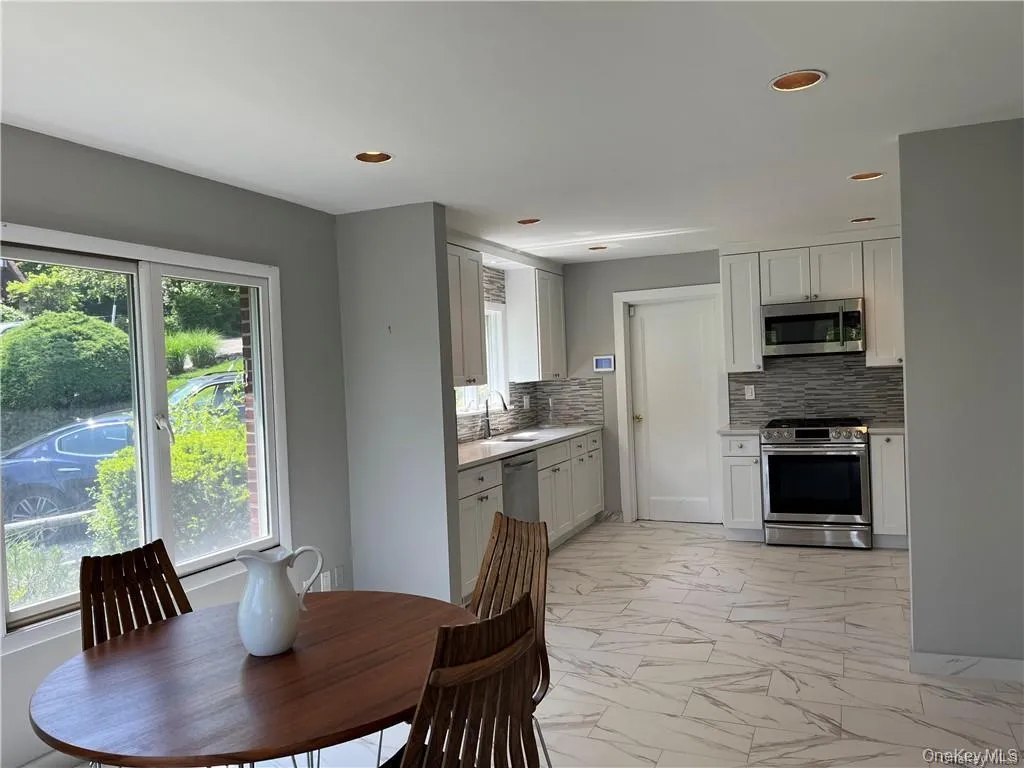 13 Dock Pathway, New Rochelle, NY, 5 Bedrooms Bedrooms, 8 Rooms Rooms,3 BathroomsBathrooms,Residential Lease,Idx,Dock Pathway,0,948819 13 Dock Pathway, New Rochelle, NY, 5 Bedrooms Bedrooms, 8 Rooms Rooms,3 BathroomsBathrooms,Residential Lease,Idx,Dock Pathway,0,948819