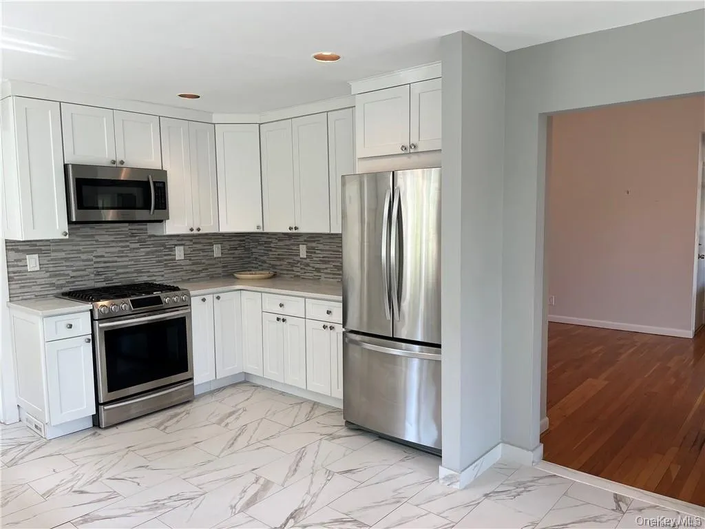 13 Dock Pathway, New Rochelle, NY, 5 Bedrooms Bedrooms, 8 Rooms Rooms,3 BathroomsBathrooms,Residential Lease,Idx,Dock Pathway,0,948819 13 Dock Pathway, New Rochelle, NY, 5 Bedrooms Bedrooms, 8 Rooms Rooms,3 BathroomsBathrooms,Residential Lease,Idx,Dock Pathway,0,948819