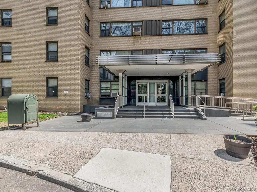 4 Fordham Hill Oval, New York, NY, 1 Bedroom Bedrooms, 4 Rooms Rooms,1 BathroomBathrooms,Residential Sale,For Rent,Fordham Hill,0,948824 4 Fordham Hill Oval, New York, NY, 1 Bedroom Bedrooms, 4 Rooms Rooms,1 BathroomBathrooms,Residential Sale,For Rent,Fordham Hill,0,948824