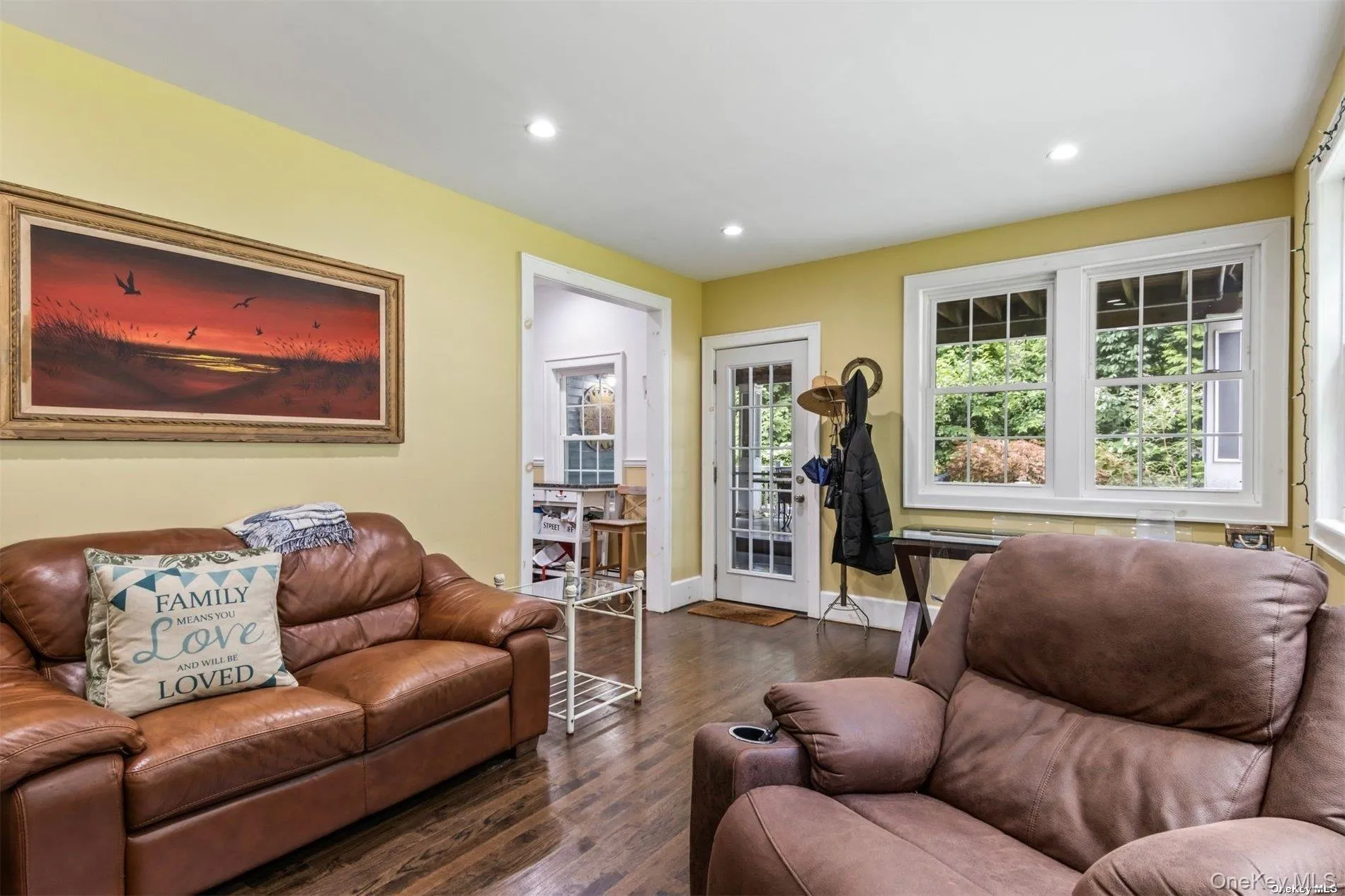 Option to Come Furnished Option to Come Furnished