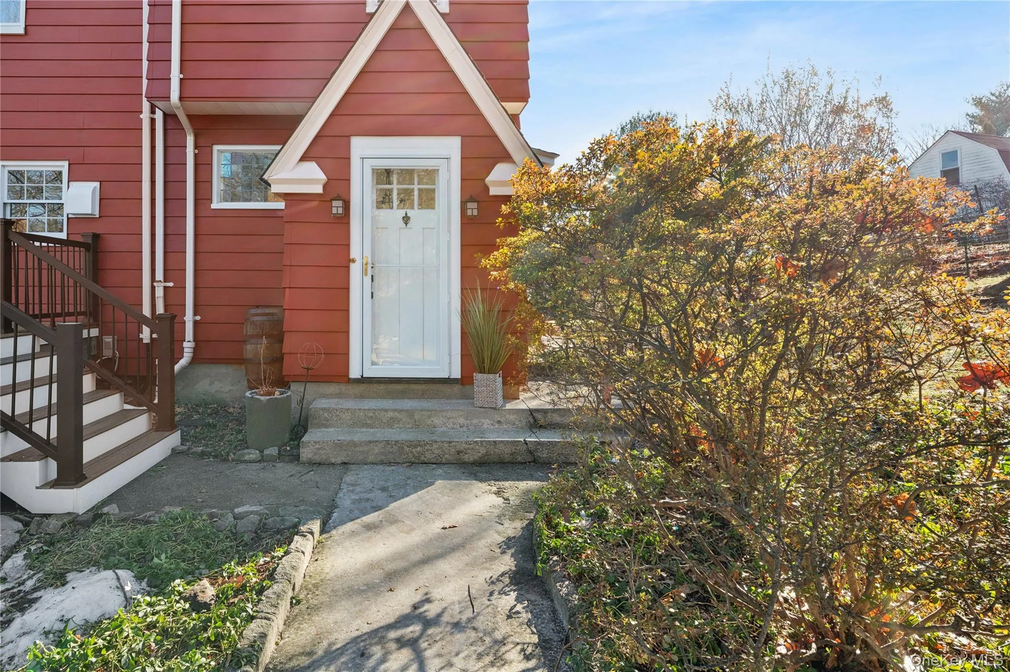 Entrance to property Entrance to property