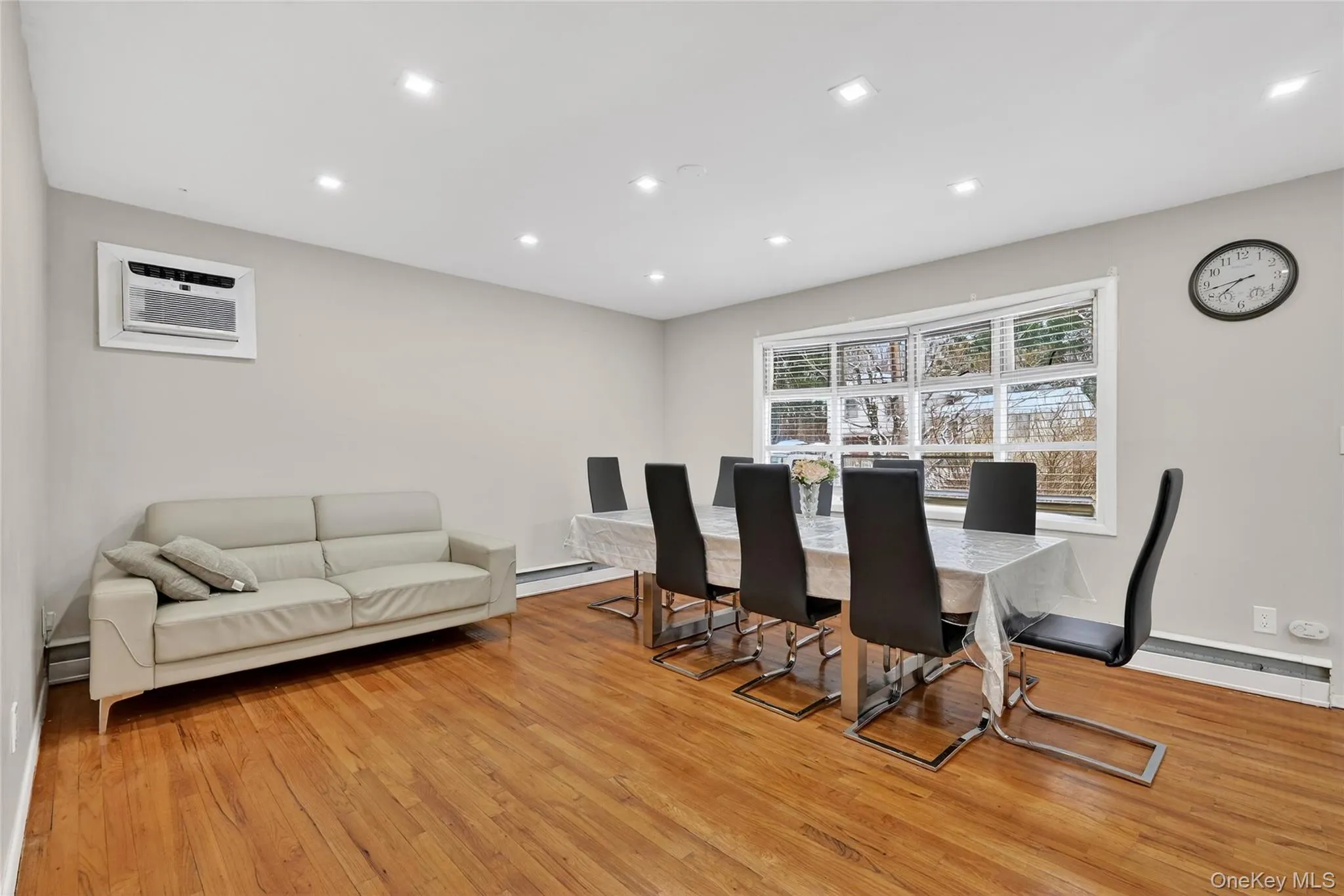 28 Edward Avenue, Thompson, NY, 3 Bedrooms Bedrooms, 5 Rooms Rooms,1 BathroomBathrooms,Residential Lease,Idx,Edward,0,948873 28 Edward Avenue, Thompson, NY, 3 Bedrooms Bedrooms, 5 Rooms Rooms,1 BathroomBathrooms,Residential Lease,Idx,Edward,0,948873