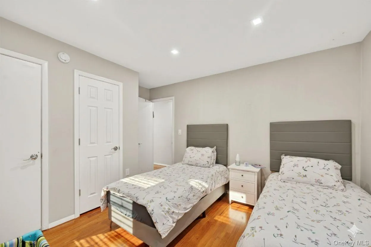 28 Edward Avenue, Thompson, NY, 3 Bedrooms Bedrooms, 5 Rooms Rooms,1 BathroomBathrooms,Residential Lease,For Rent,Edward,0,948873 28 Edward Avenue, Thompson, NY, 3 Bedrooms Bedrooms, 5 Rooms Rooms,1 BathroomBathrooms,Residential Lease,For Rent,Edward,0,948873