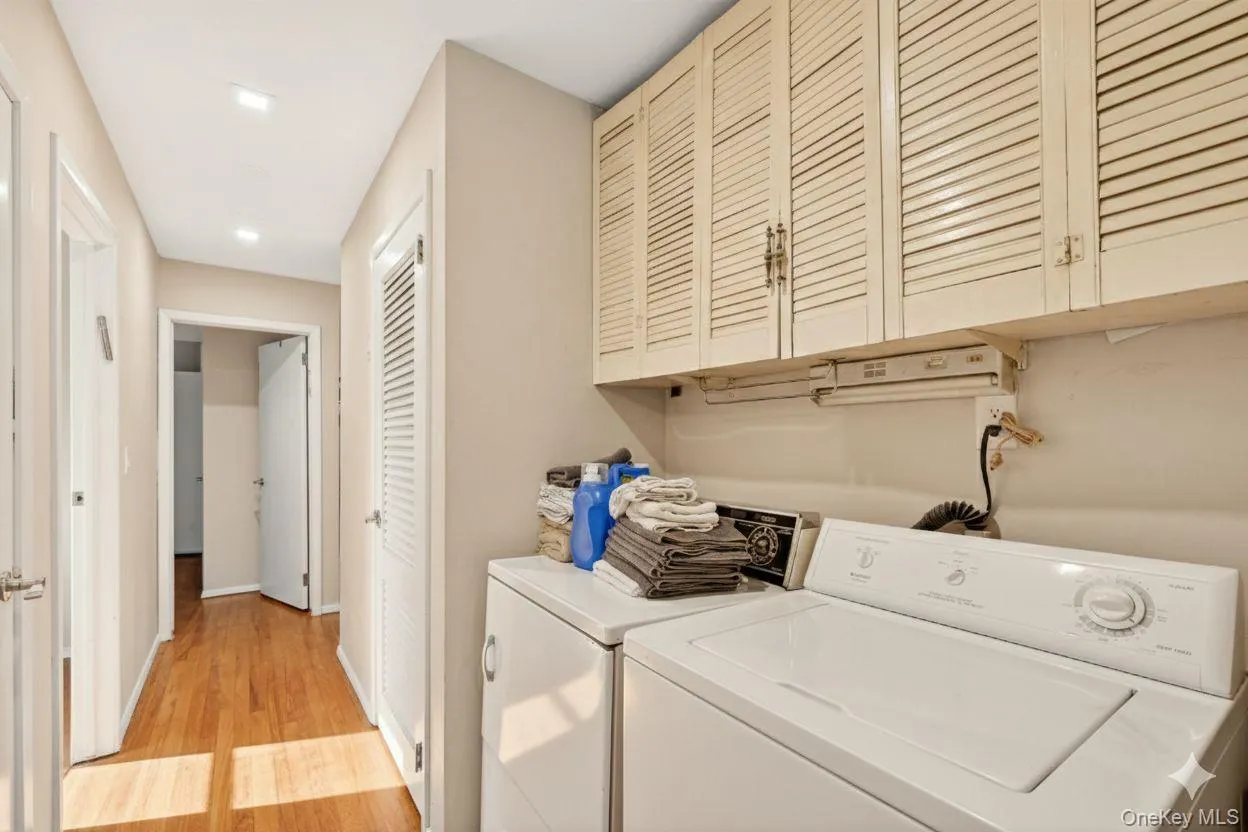 28 Edward Avenue, Thompson, NY, 3 Bedrooms Bedrooms, 5 Rooms Rooms,1 BathroomBathrooms,Residential Lease,For Rent,Edward,0,948873 28 Edward Avenue, Thompson, NY, 3 Bedrooms Bedrooms, 5 Rooms Rooms,1 BathroomBathrooms,Residential Lease,For Rent,Edward,0,948873