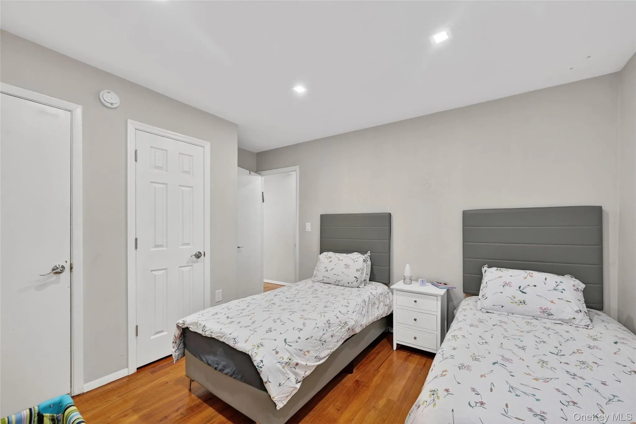 Master Bedroom Master Bedroom