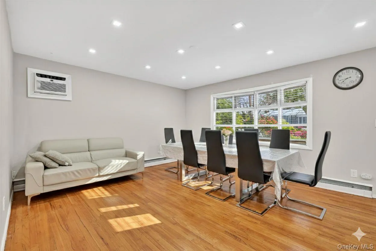 28 Edward Avenue, Thompson, NY, 3 Bedrooms Bedrooms, 5 Rooms Rooms,1 BathroomBathrooms,Residential Lease,For Rent,Edward,0,948873 28 Edward Avenue, Thompson, NY, 3 Bedrooms Bedrooms, 5 Rooms Rooms,1 BathroomBathrooms,Residential Lease,For Rent,Edward,0,948873