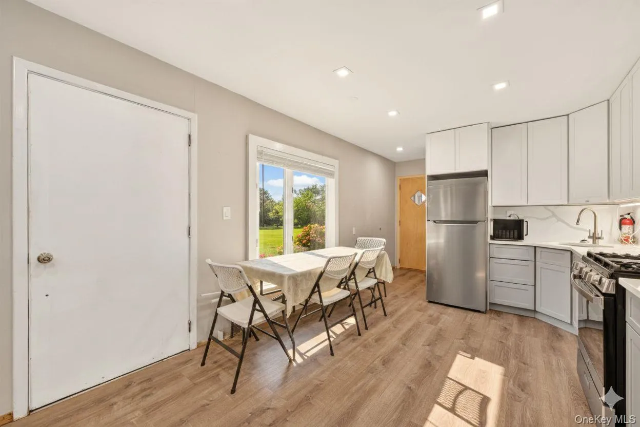 28 Edward Avenue, Thompson, NY, 3 Bedrooms Bedrooms, 5 Rooms Rooms,1 BathroomBathrooms,Residential Lease,For Rent,Edward,0,948873 28 Edward Avenue, Thompson, NY, 3 Bedrooms Bedrooms, 5 Rooms Rooms,1 BathroomBathrooms,Residential Lease,For Rent,Edward,0,948873