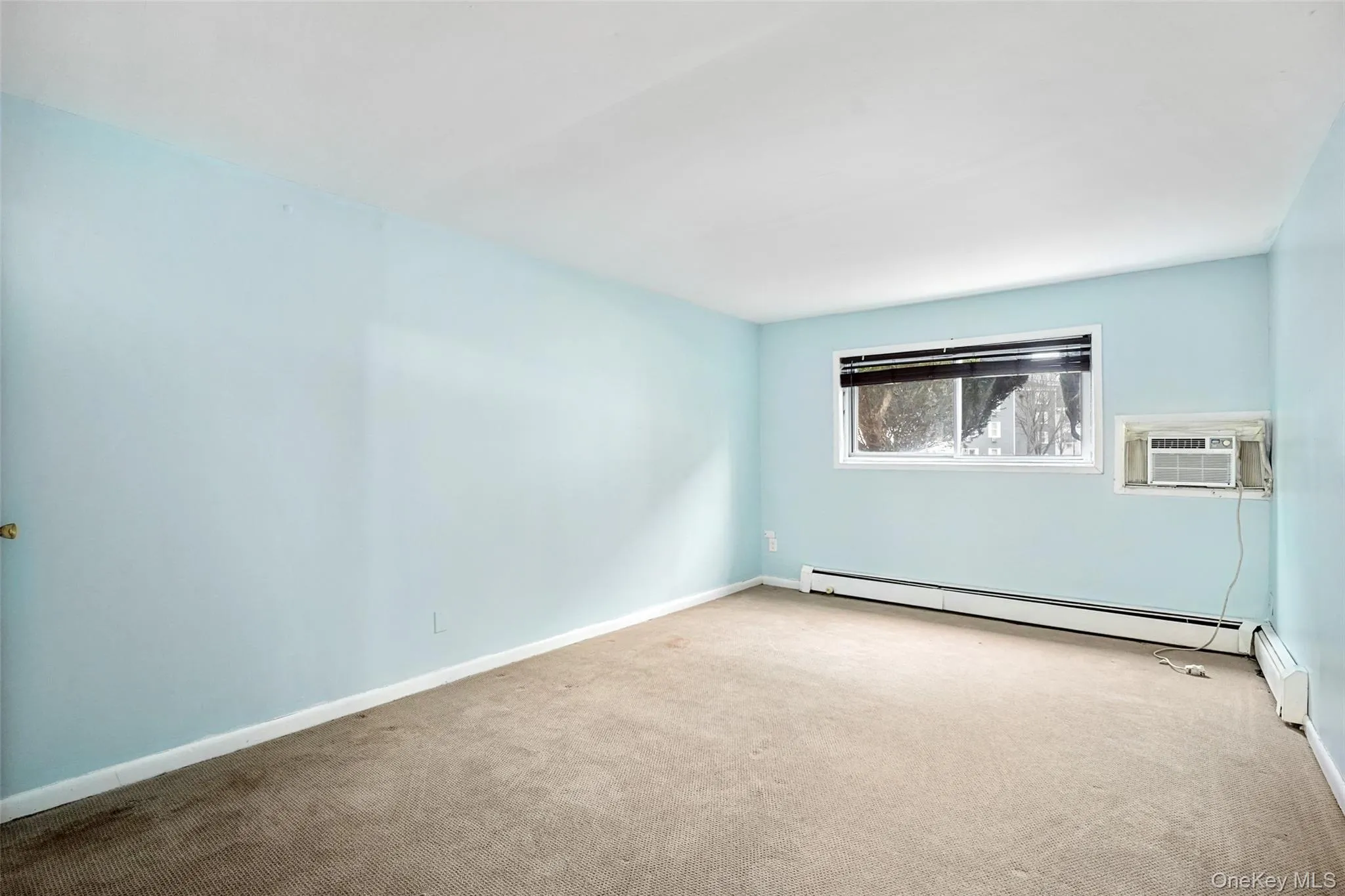 Large Bedroom Large Bedroom