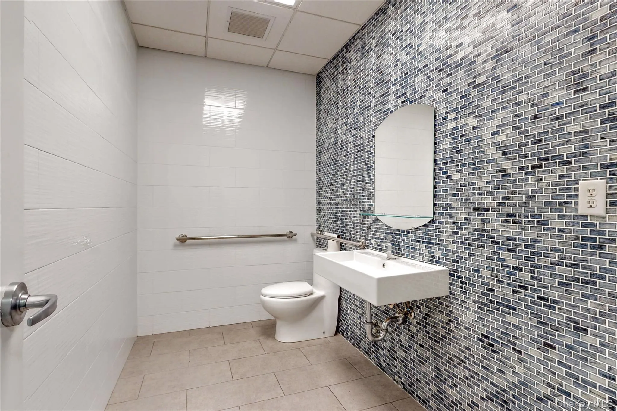 Bathroom Bathroom