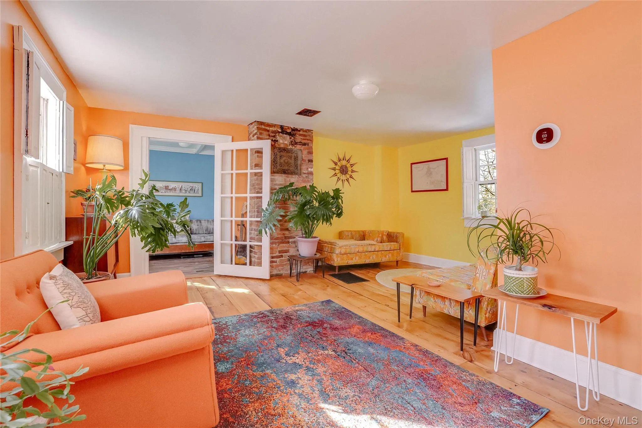Wide plank floors and plenty of natural light. Wide plank floors and plenty of natural light.