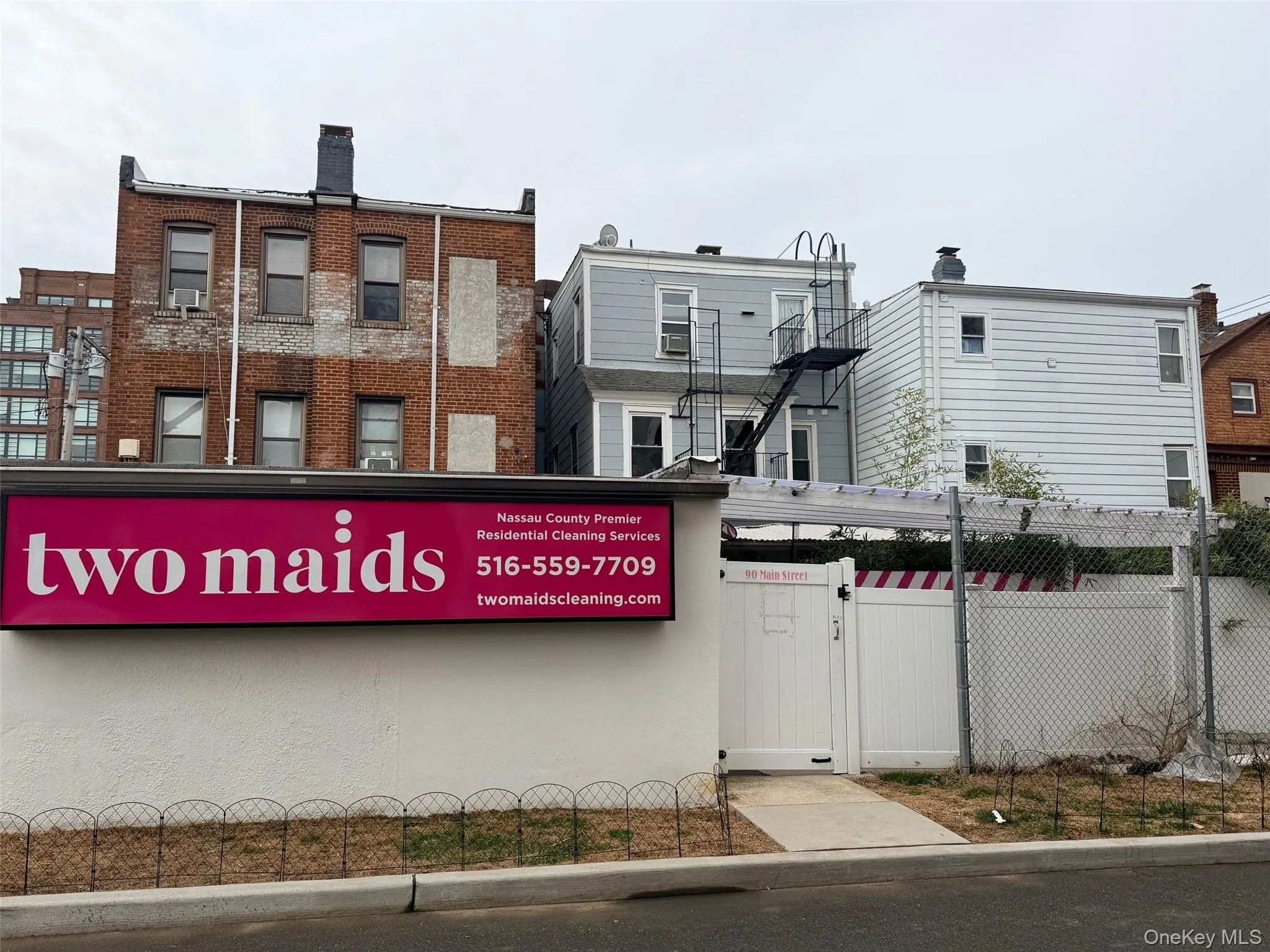 Store Front / Rear Side/ Back of Building Store Front / Rear Side/ Back of Building