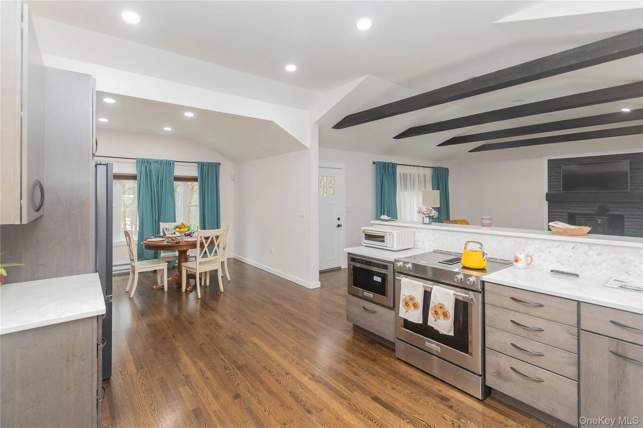 183 Mill Road, Olive, NY, 2 Bedrooms Bedrooms, 4 Rooms Rooms,1 BathroomBathrooms,Residential Sale,For Rent,Mill,0,949005 183 Mill Road, Olive, NY, 2 Bedrooms Bedrooms, 4 Rooms Rooms,1 BathroomBathrooms,Residential Sale,For Rent,Mill,0,949005