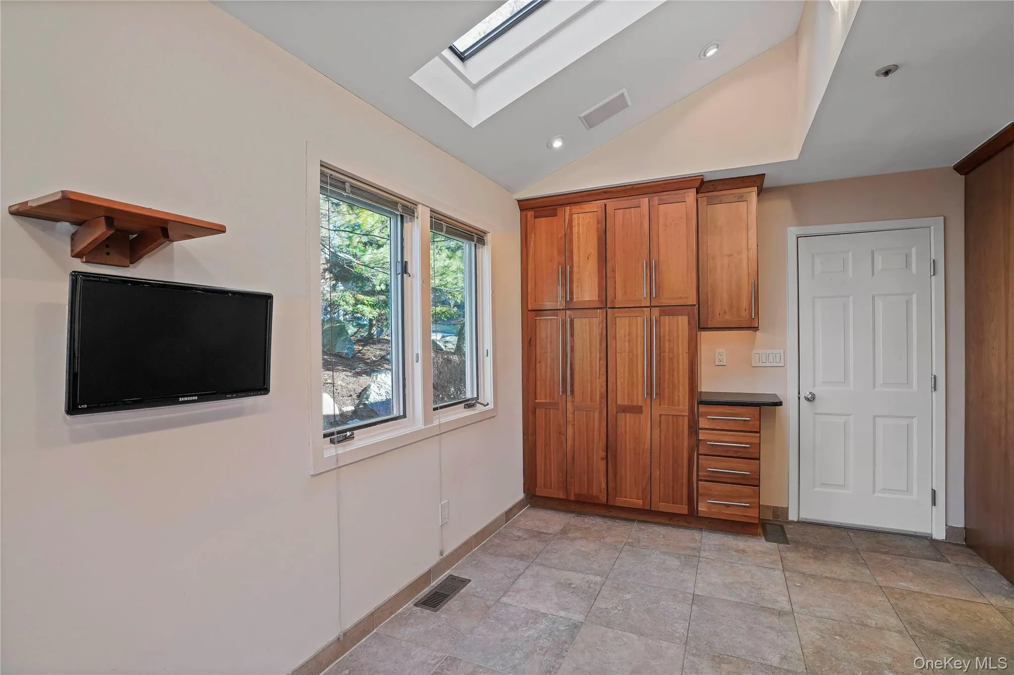 208 Boulder Ridge Road, Greenburgh, NY, 3 Bedrooms Bedrooms, 8 Rooms Rooms,3 BathroomsBathrooms,Residential Lease,Idx,Boulder Ridge,0,949018 208 Boulder Ridge Road, Greenburgh, NY, 3 Bedrooms Bedrooms, 8 Rooms Rooms,3 BathroomsBathrooms,Residential Lease,Idx,Boulder Ridge,0,949018