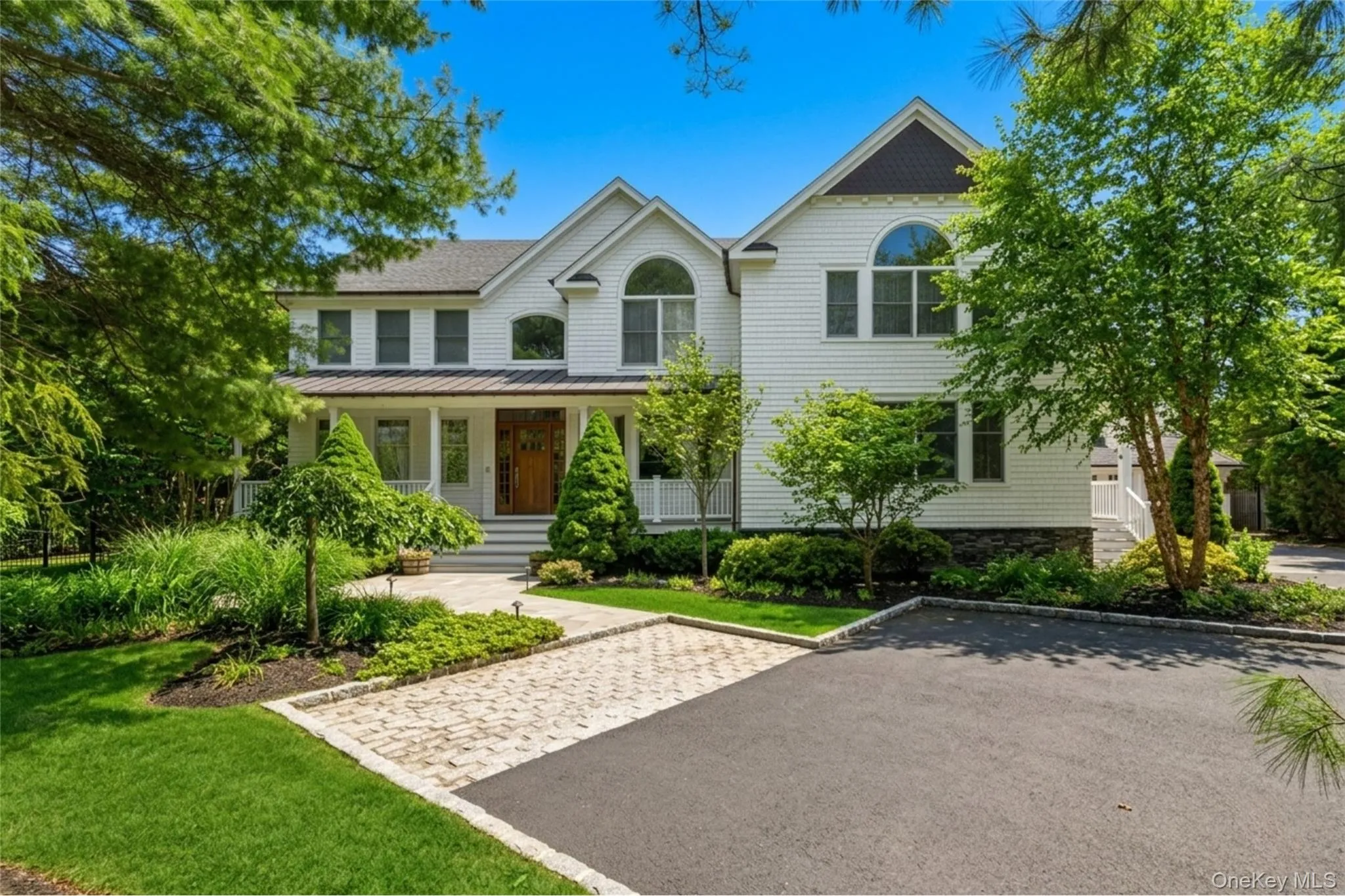 15 Carter Road, Southampton, NY, 5 Bedrooms Bedrooms, 14 Rooms Rooms,7 BathroomsBathrooms,Residential Lease,For Rent,Carter,0,949037 15 Carter Road, Southampton, NY, 5 Bedrooms Bedrooms, 14 Rooms Rooms,7 BathroomsBathrooms,Residential Lease,For Rent,Carter,0,949037