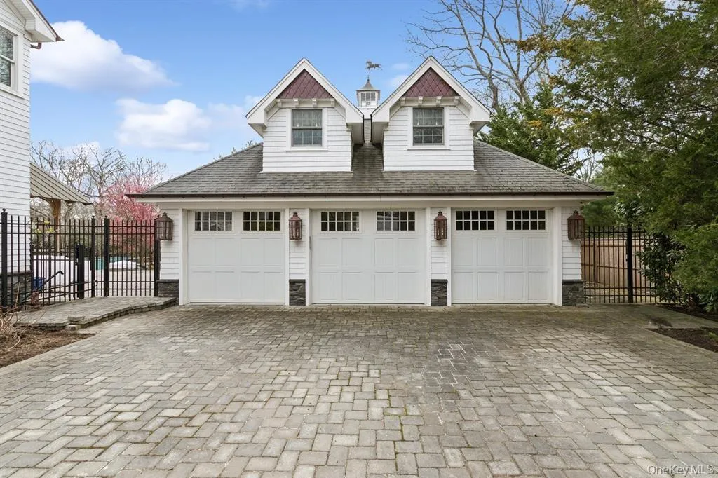 Garage with driveway Garage with driveway