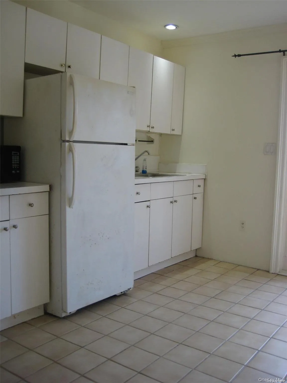 117 Blydenburg Avenue, Smithtown, NY, 1 Bedroom Bedrooms, 3 Rooms Rooms,1 BathroomBathrooms,Residential Lease,Idx,Blydenburg,0,949061 117 Blydenburg Avenue, Smithtown, NY, 1 Bedroom Bedrooms, 3 Rooms Rooms,1 BathroomBathrooms,Residential Lease,Idx,Blydenburg,0,949061