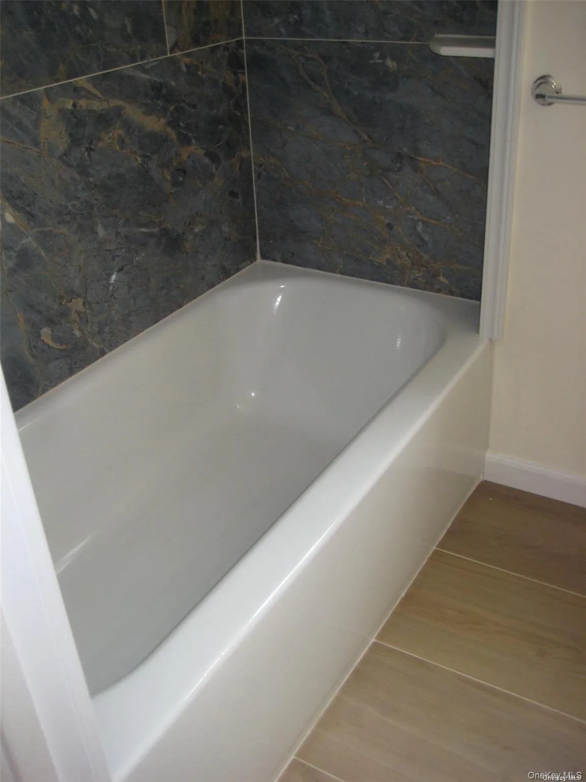 117 Blydenburg Avenue, Smithtown, NY, 1 Bedroom Bedrooms, 3 Rooms Rooms,1 BathroomBathrooms,Residential Lease,Idx,Blydenburg,0,949061 117 Blydenburg Avenue, Smithtown, NY, 1 Bedroom Bedrooms, 3 Rooms Rooms,1 BathroomBathrooms,Residential Lease,Idx,Blydenburg,0,949061