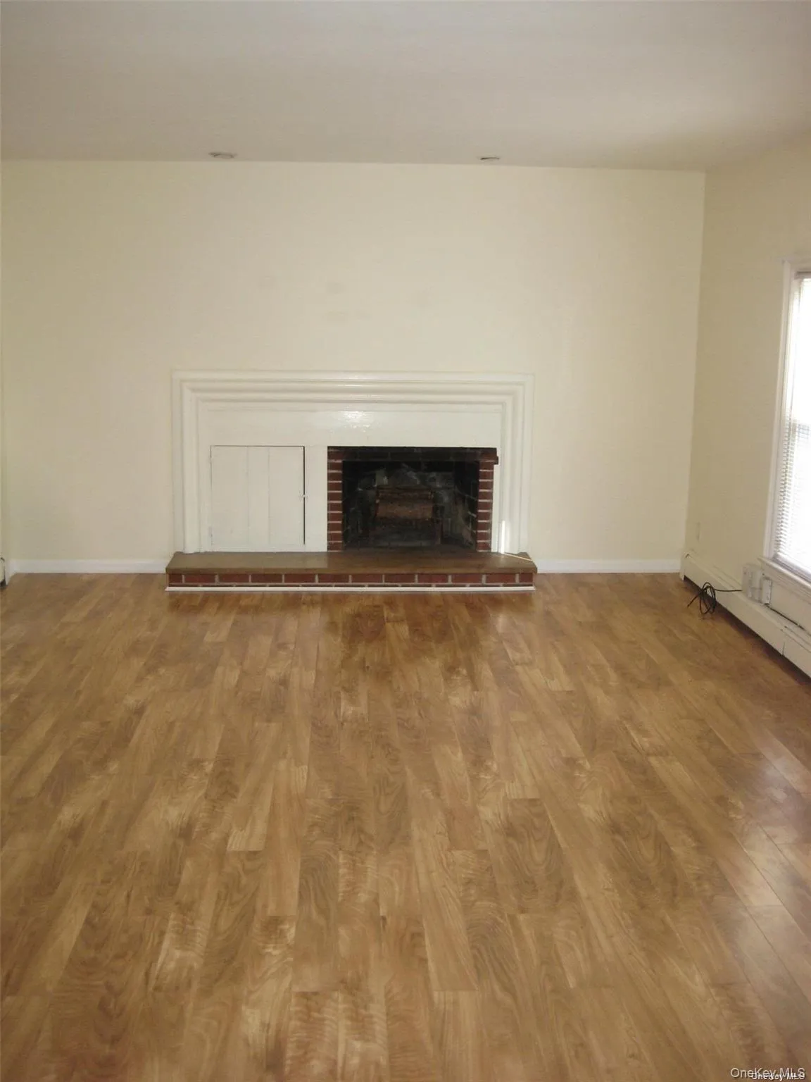 117 Blydenburg Avenue, Smithtown, NY, 1 Bedroom Bedrooms, 3 Rooms Rooms,1 BathroomBathrooms,Residential Lease,Idx,Blydenburg,0,949061 117 Blydenburg Avenue, Smithtown, NY, 1 Bedroom Bedrooms, 3 Rooms Rooms,1 BathroomBathrooms,Residential Lease,Idx,Blydenburg,0,949061