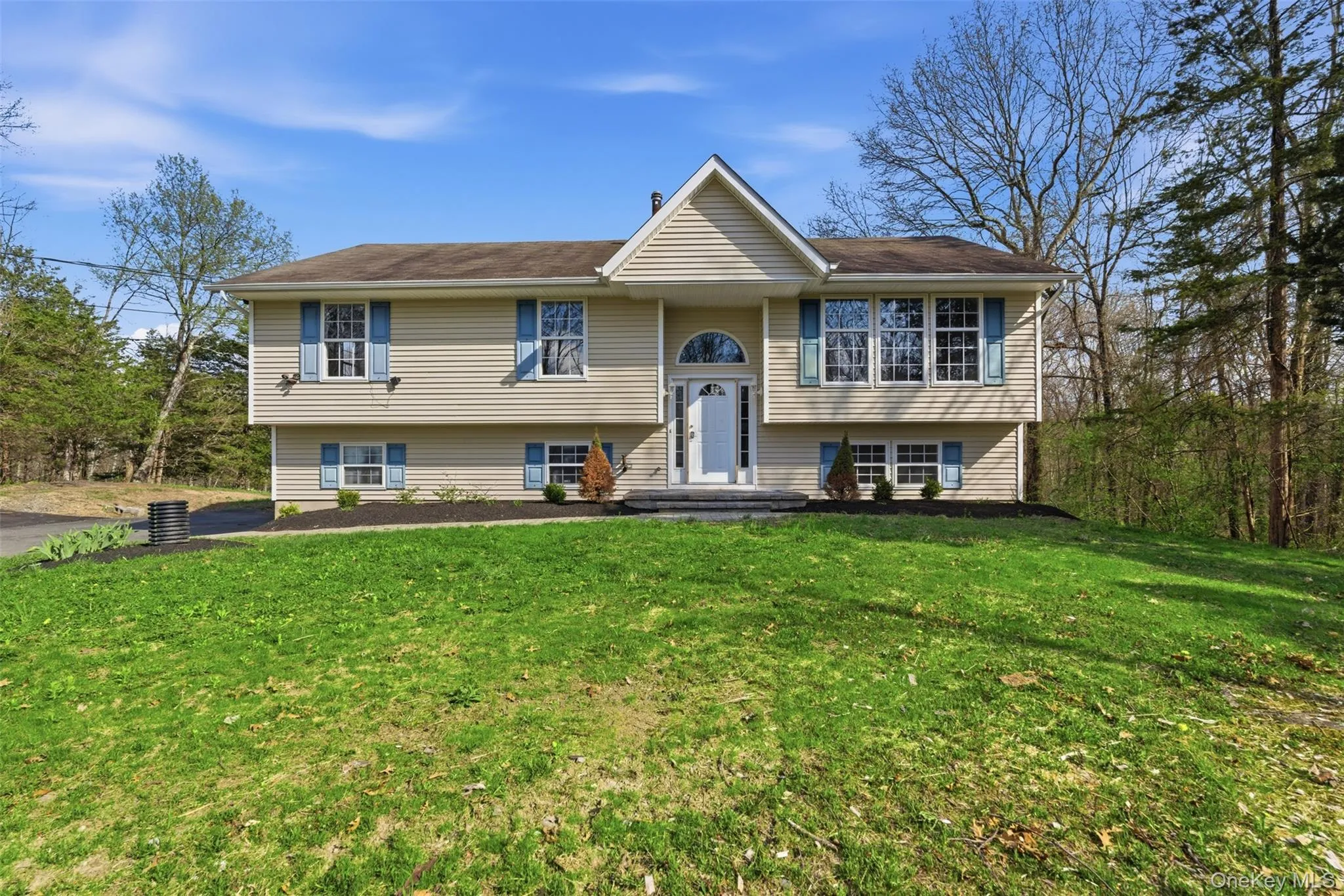 600 Twin Arch Road, New Windsor, NY, 3 Bedrooms Bedrooms, 7 Rooms Rooms,3 BathroomsBathrooms,Residential,For Rent,Twin Arch,0,949259 600 Twin Arch Road, New Windsor, NY, 3 Bedrooms Bedrooms, 7 Rooms Rooms,3 BathroomsBathrooms,Residential,For Rent,Twin Arch,0,949259