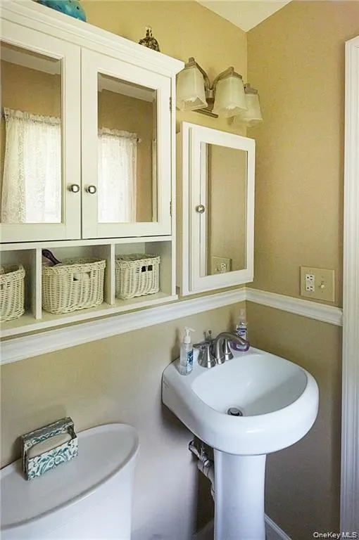 View of bathroom View of bathroom