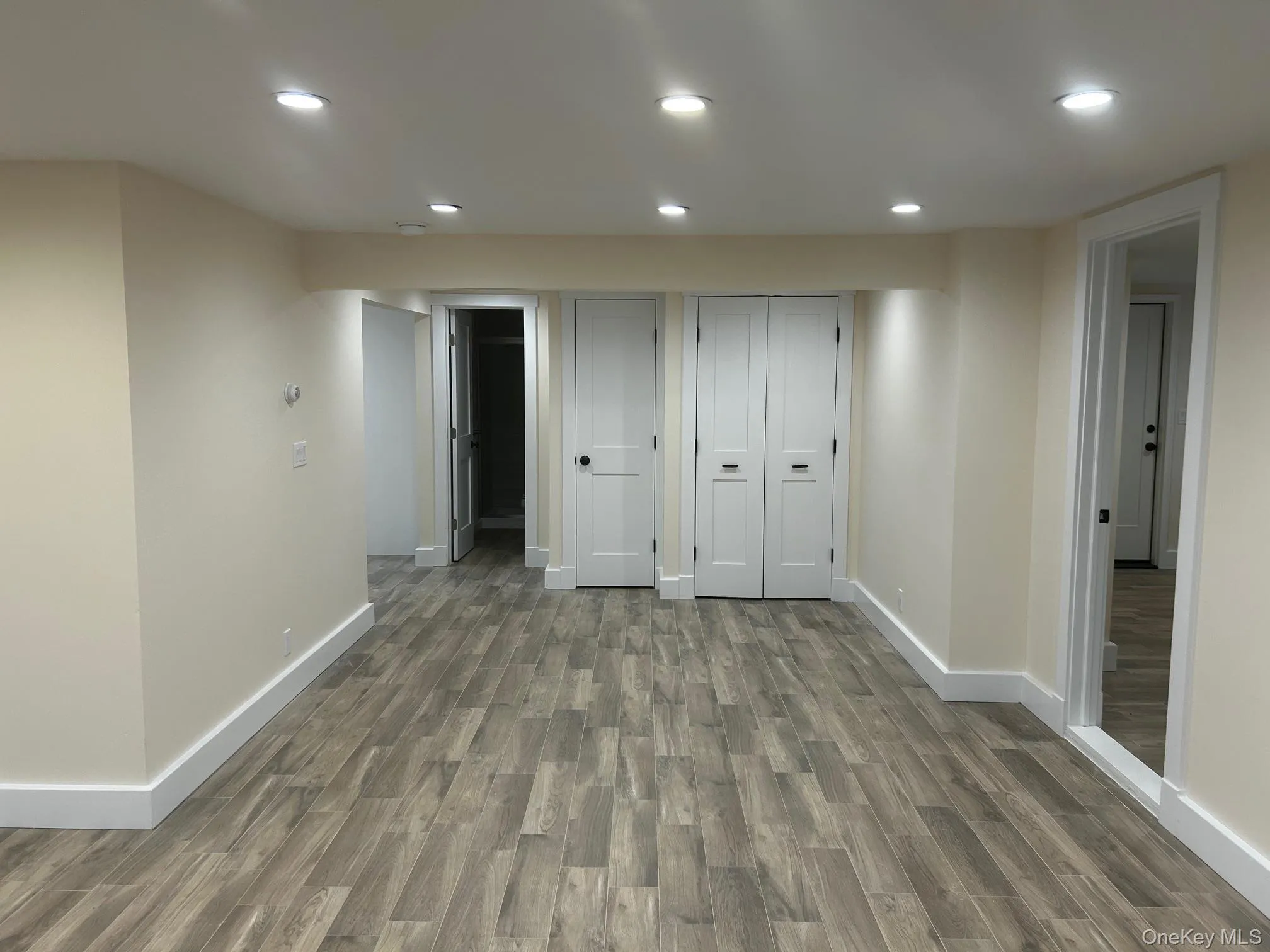 Large dining area Large dining area