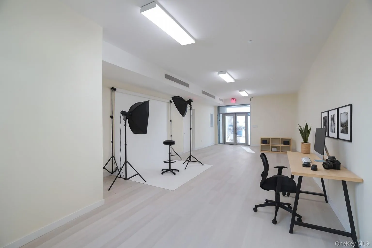 Virtually staged photography studio Virtually staged photography studio