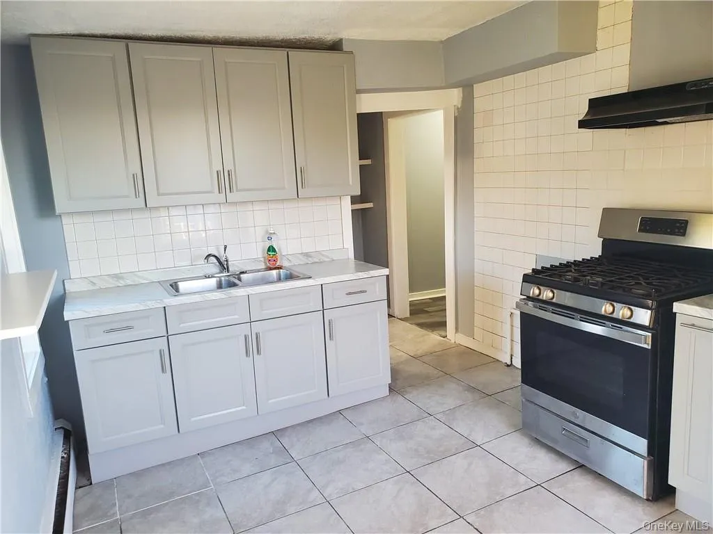 76 State Street, Ossining, NY, 3 Bedrooms Bedrooms, 5 Rooms Rooms,1 BathroomBathrooms,Residential Lease,For Rent,State,0,949336 76 State Street, Ossining, NY, 3 Bedrooms Bedrooms, 5 Rooms Rooms,1 BathroomBathrooms,Residential Lease,For Rent,State,0,949336