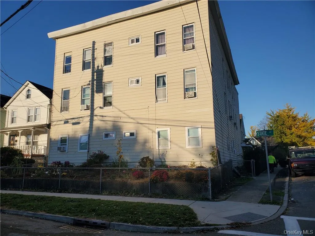 76 State Street, Ossining, NY, 3 Bedrooms Bedrooms, 5 Rooms Rooms,1 BathroomBathrooms,Residential Lease,For Rent,State,0,949336 76 State Street, Ossining, NY, 3 Bedrooms Bedrooms, 5 Rooms Rooms,1 BathroomBathrooms,Residential Lease,For Rent,State,0,949336