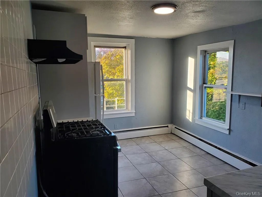 76 State Street, Ossining, NY, 3 Bedrooms Bedrooms, 5 Rooms Rooms,1 BathroomBathrooms,Residential Lease,For Rent,State,0,949336 76 State Street, Ossining, NY, 3 Bedrooms Bedrooms, 5 Rooms Rooms,1 BathroomBathrooms,Residential Lease,For Rent,State,0,949336