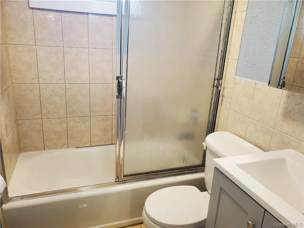 76 State Street, Ossining, NY, 3 Bedrooms Bedrooms, 5 Rooms Rooms,1 BathroomBathrooms,Residential Lease,For Rent,State,0,949336 76 State Street, Ossining, NY, 3 Bedrooms Bedrooms, 5 Rooms Rooms,1 BathroomBathrooms,Residential Lease,For Rent,State,0,949336