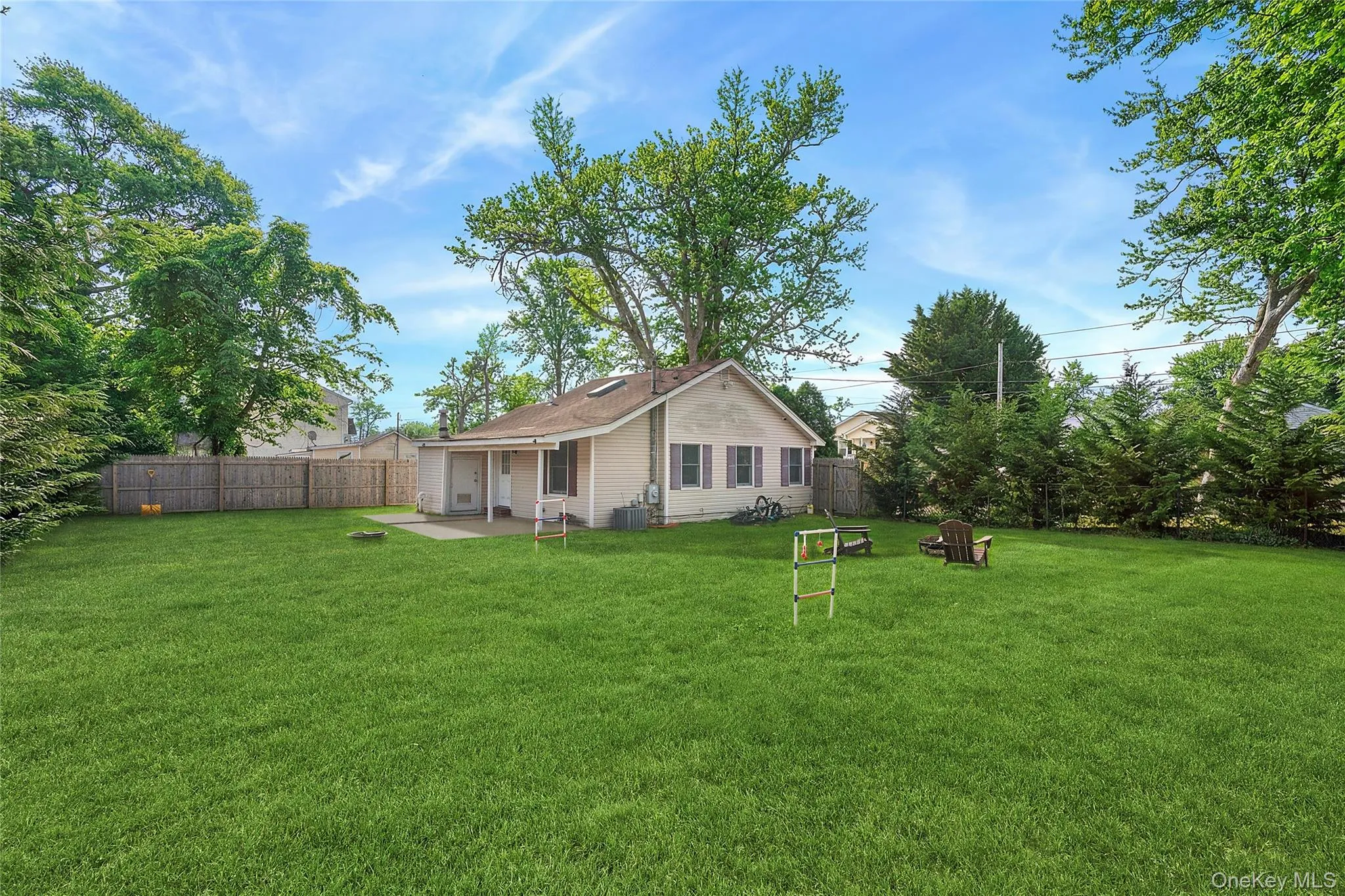 EXPANSIVE YARD EXPANSIVE YARD