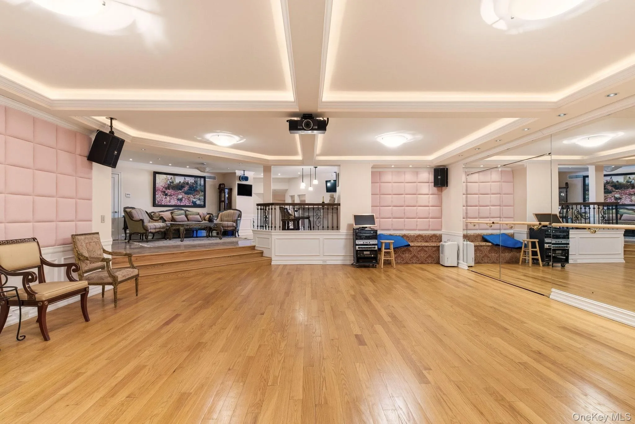 101 Wheatley Road, North Hempstead, NY, 6 Bedrooms Bedrooms, 15 Rooms Rooms,6 BathroomsBathrooms,Residential,For Rent,Wheatley,0,949378 101 Wheatley Road, North Hempstead, NY, 6 Bedrooms Bedrooms, 15 Rooms Rooms,6 BathroomsBathrooms,Residential,For Rent,Wheatley,0,949378
